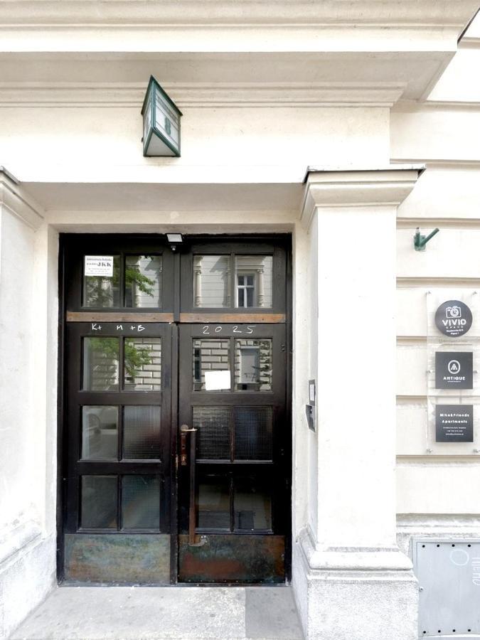 Studencka Street, Next To Planty Park Апартаменти Краків